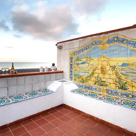 Апартаменты Casa Angela Lipari *