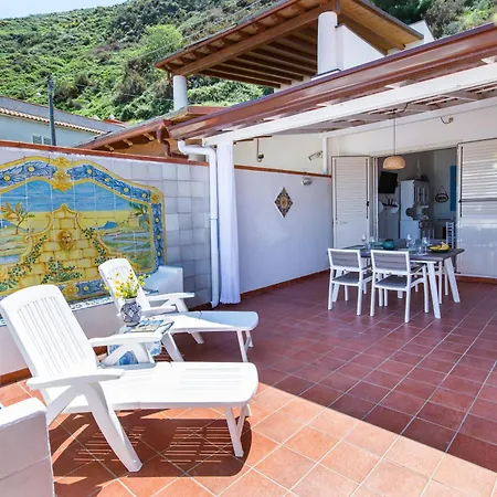 Casa Angela Lipari Каннето